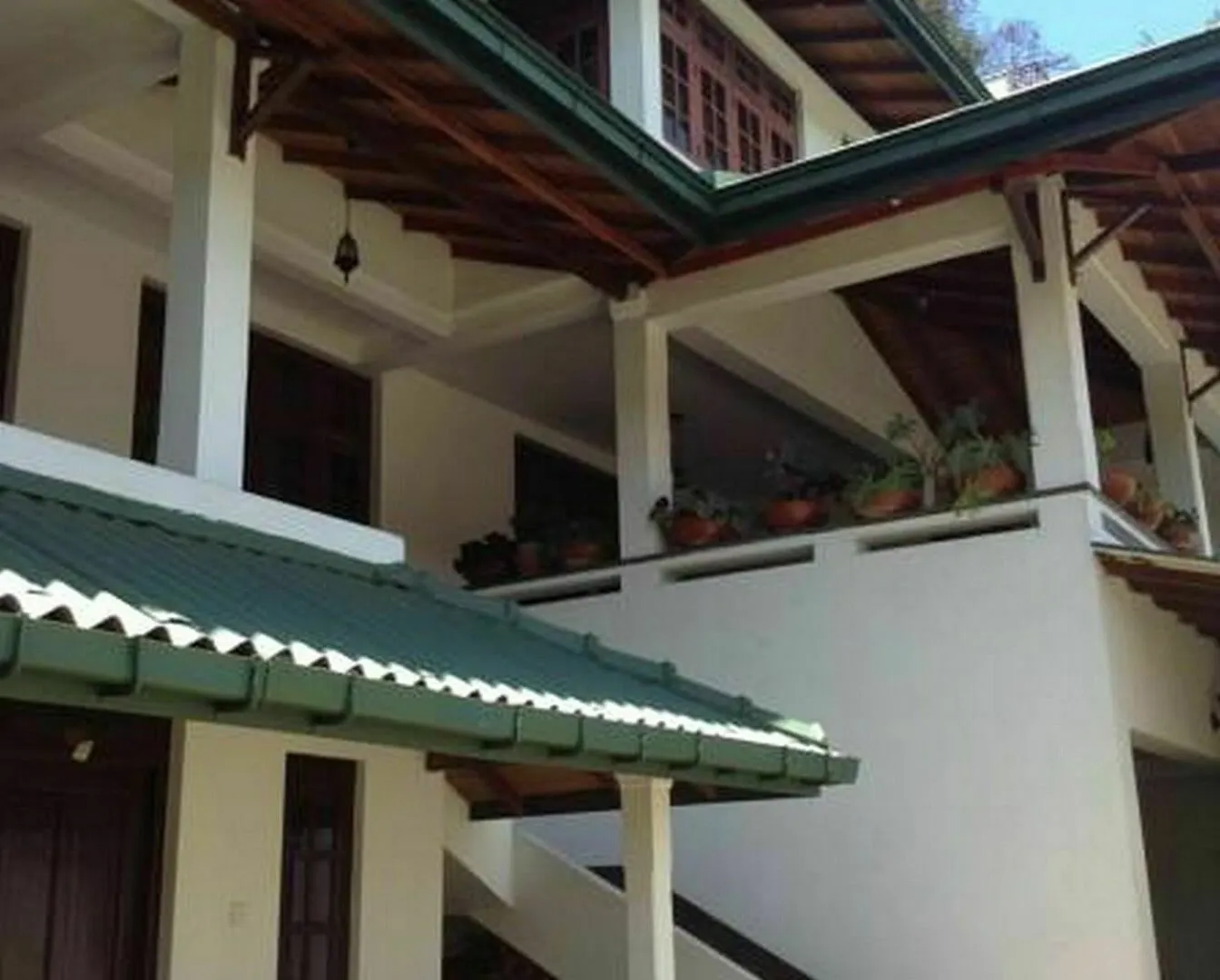 New Reverie Hill Bungalow Kandy Sri Lanka